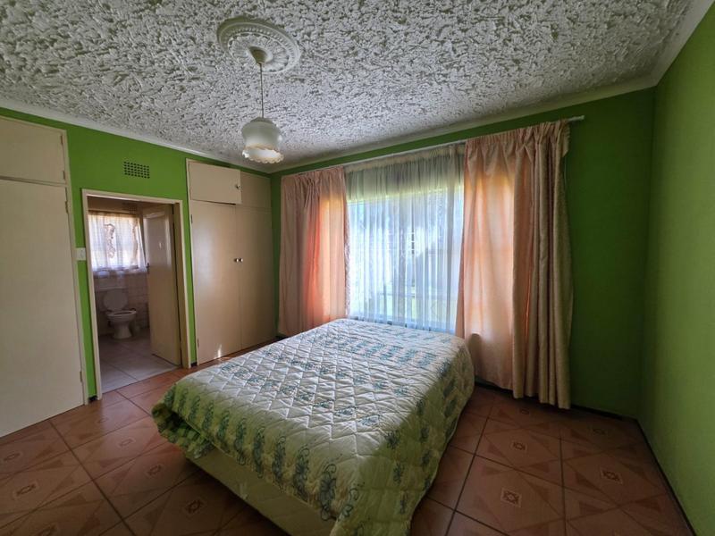6 Bedroom Property for Sale in Greenhills Gauteng