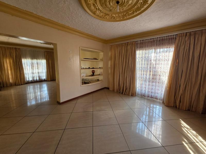 6 Bedroom Property for Sale in Greenhills Gauteng