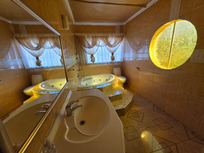 6 Bedroom Property for Sale in Greenhills Gauteng