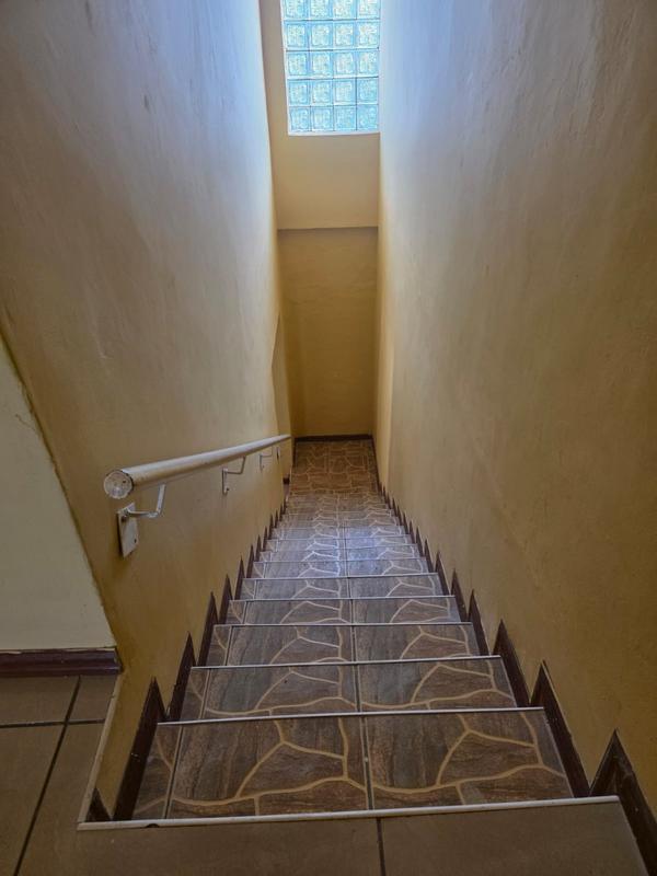 6 Bedroom Property for Sale in Greenhills Gauteng