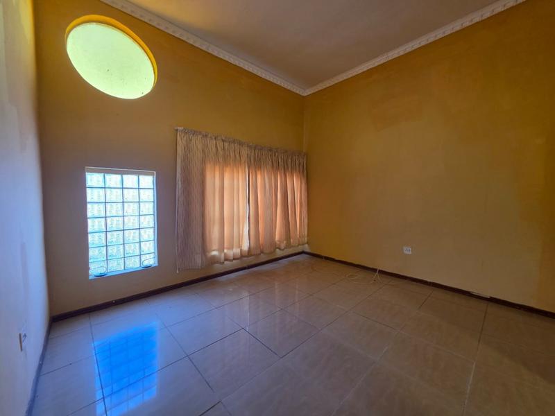 6 Bedroom Property for Sale in Greenhills Gauteng