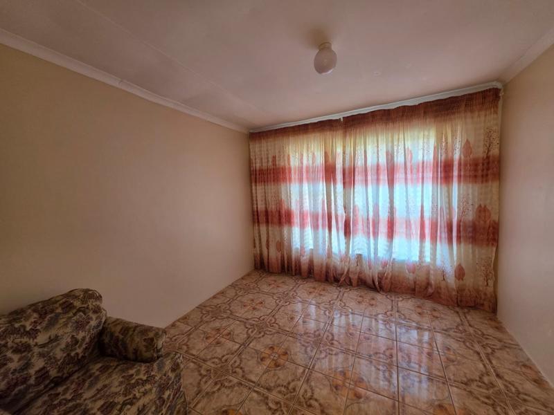 6 Bedroom Property for Sale in Greenhills Gauteng
