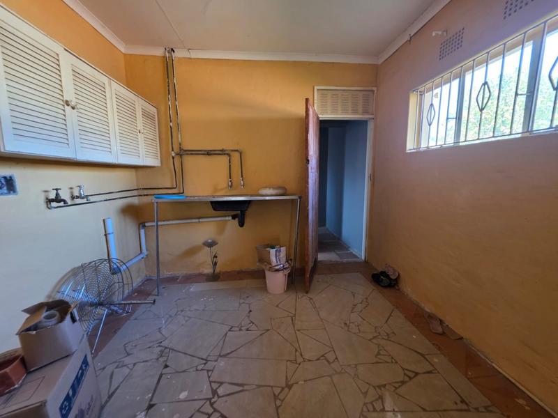 6 Bedroom Property for Sale in Greenhills Gauteng