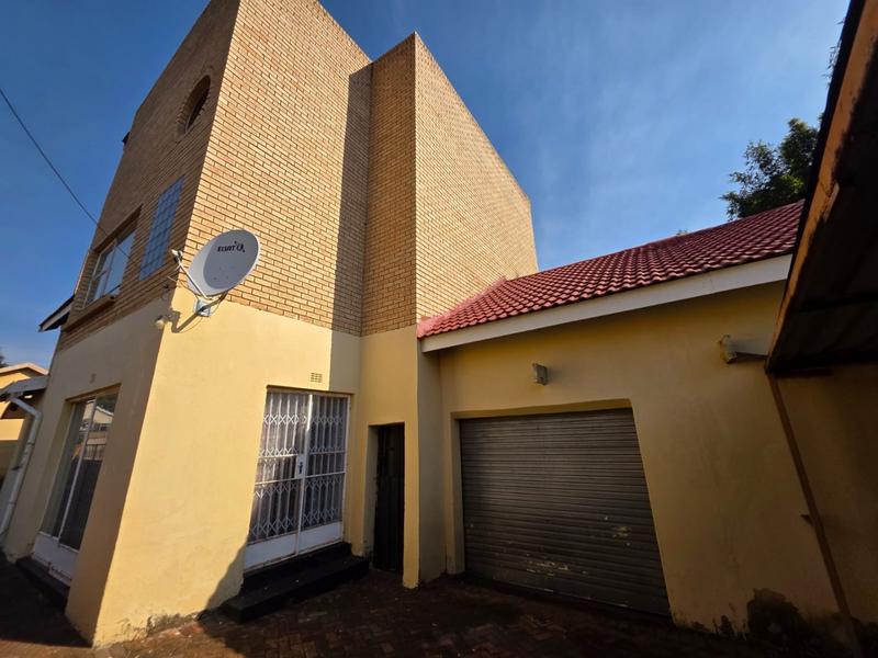 6 Bedroom Property for Sale in Greenhills Gauteng