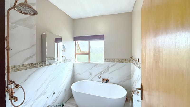 3 Bedroom Property for Sale in Noordwyk Gauteng
