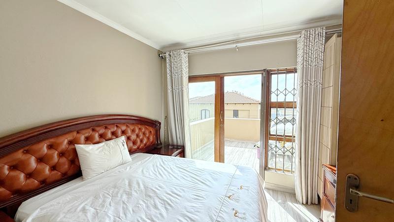 3 Bedroom Property for Sale in Noordwyk Gauteng