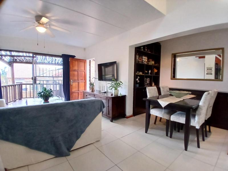 3 Bedroom Property for Sale in Honeydew Ridge Gauteng