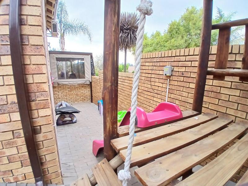 3 Bedroom Property for Sale in Honeydew Ridge Gauteng