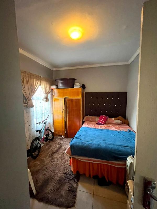 To Let 2 Bedroom Property for Rent in Naledi Gauteng