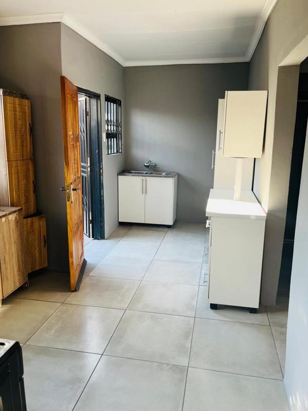 To Let 2 Bedroom Property for Rent in Naledi Gauteng