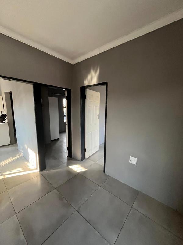 To Let 2 Bedroom Property for Rent in Naledi Gauteng