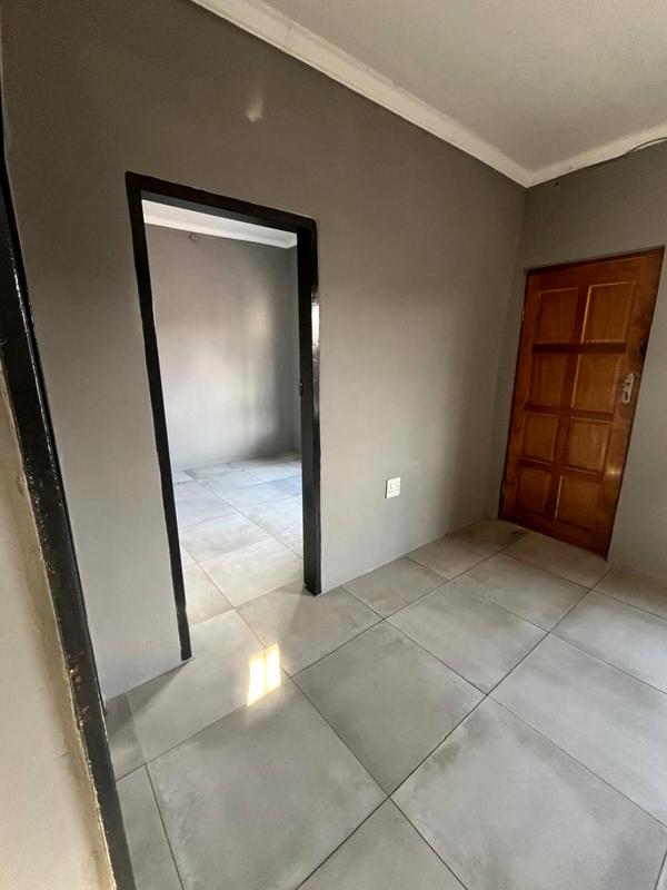To Let 2 Bedroom Property for Rent in Naledi Gauteng