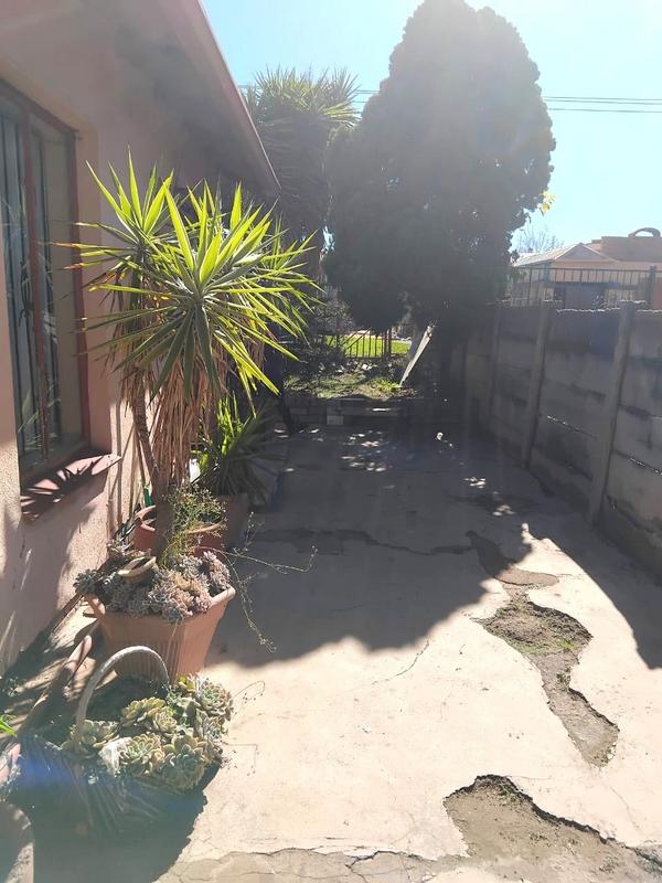 3 Bedroom Property for Sale in Moroka Gauteng