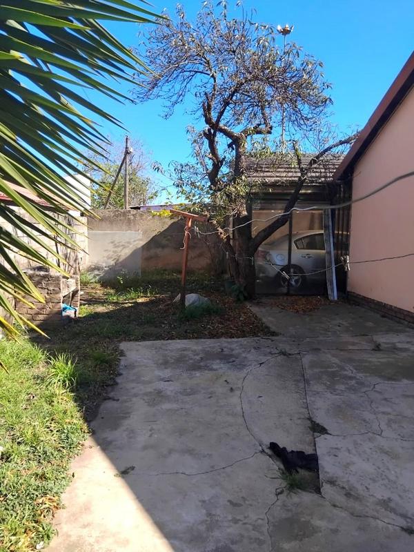 3 Bedroom Property for Sale in Moroka Gauteng