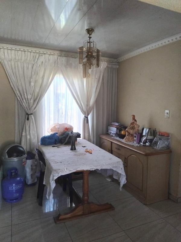 3 Bedroom Property for Sale in Moroka Gauteng
