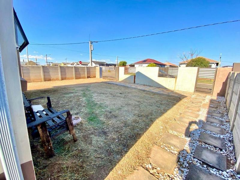 3 Bedroom Property for Sale in Witpoortjie Gauteng