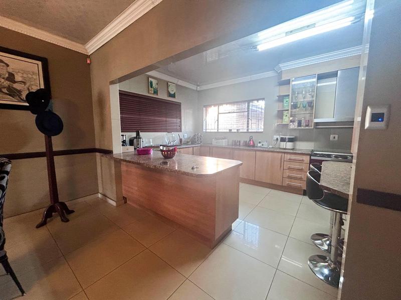 4 Bedroom Property for Sale in Vanderbijlpark Sw 2 Gauteng