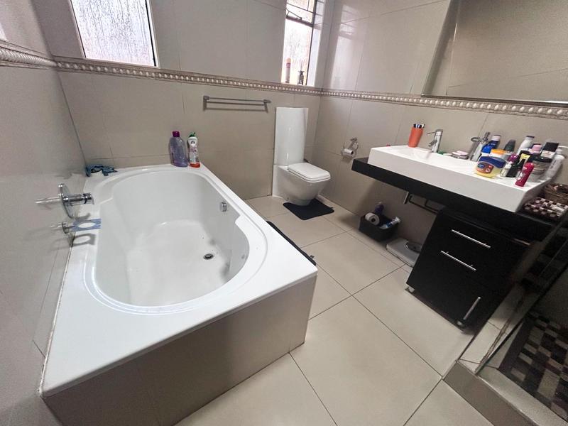 4 Bedroom Property for Sale in Vanderbijlpark Sw 2 Gauteng