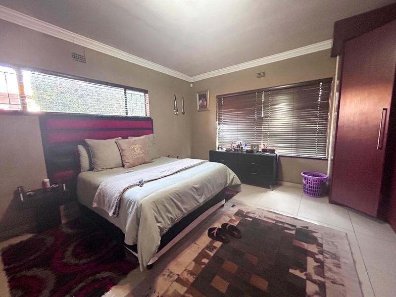 4 Bedroom Property for Sale in Vanderbijlpark Sw 2 Gauteng