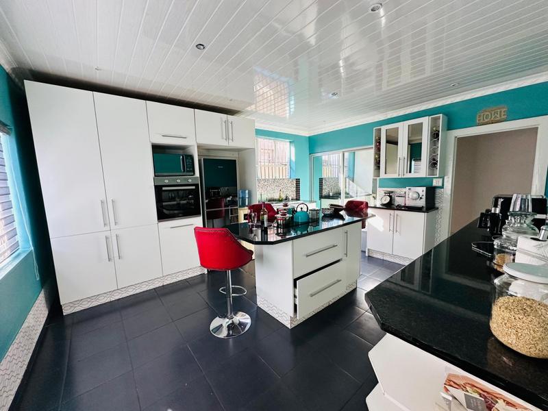 4 Bedroom Property for Sale in Malvern Gauteng