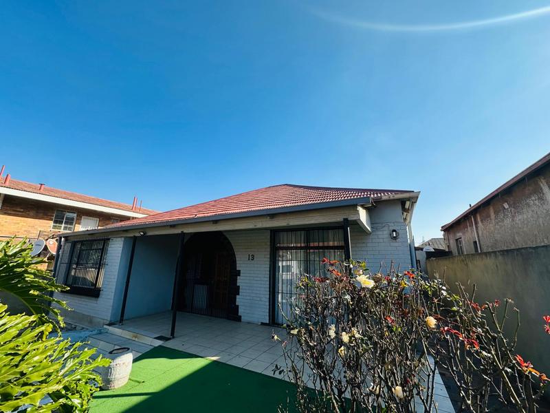 4 Bedroom Property for Sale in Malvern Gauteng