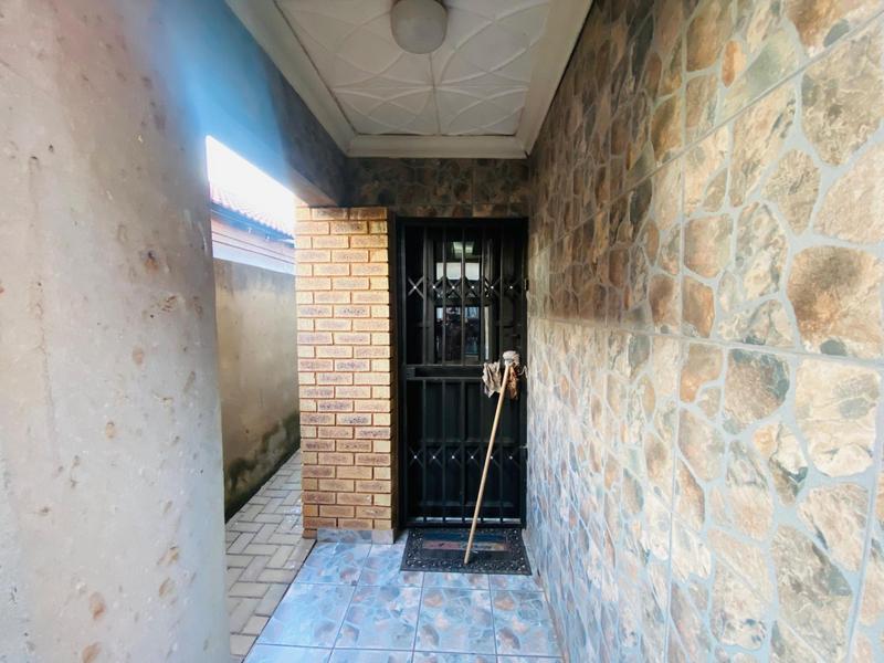 2 Bedroom Property for Sale in Vosloorus Ext 20 Gauteng