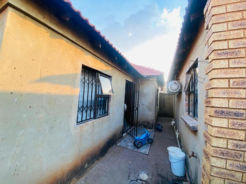 2 Bedroom Property for Sale in Vosloorus Ext 20 Gauteng