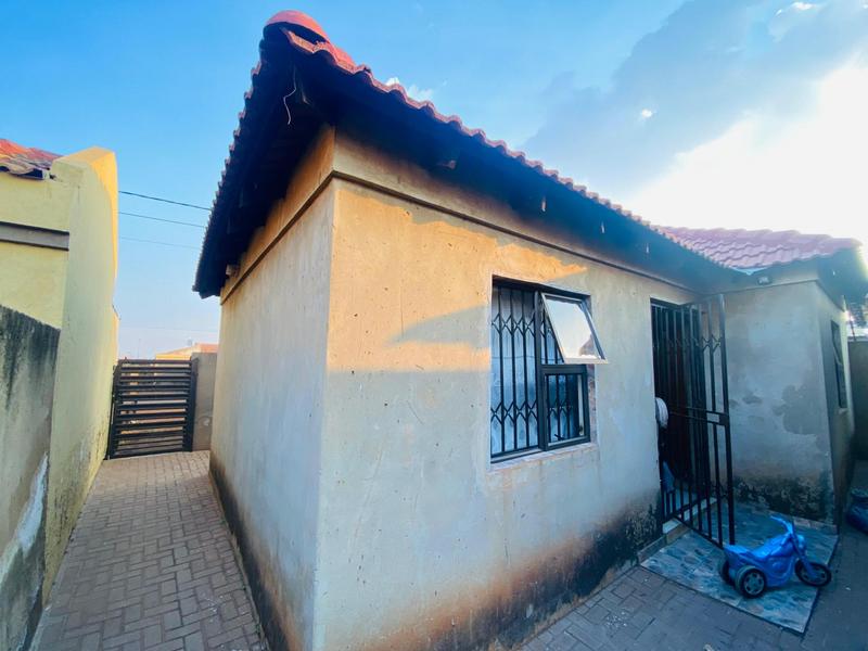 2 Bedroom Property for Sale in Vosloorus Ext 20 Gauteng