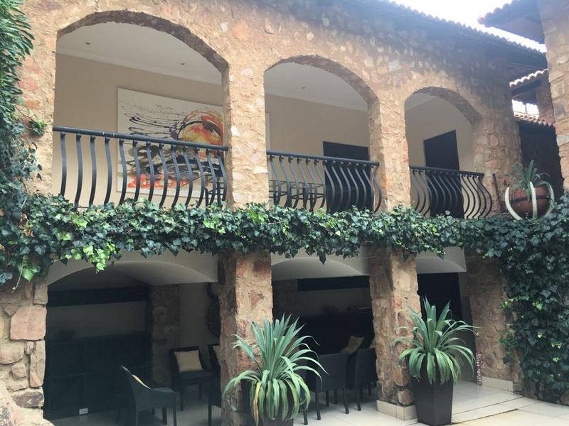 To Let 5 Bedroom Property for Rent in Houghton Gauteng