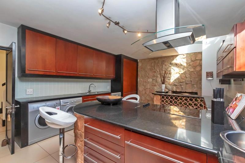 To Let 5 Bedroom Property for Rent in Houghton Gauteng