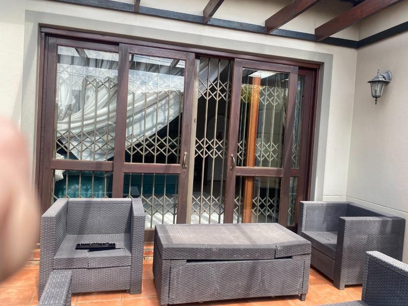 To Let 2 Bedroom Property for Rent in Paulshof Gauteng