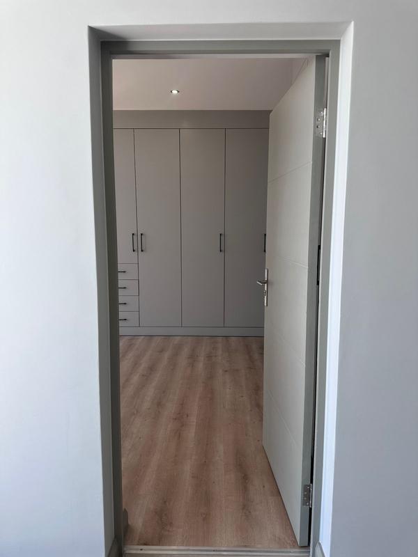 To Let 3 Bedroom Property for Rent in Midfield Estate Gauteng