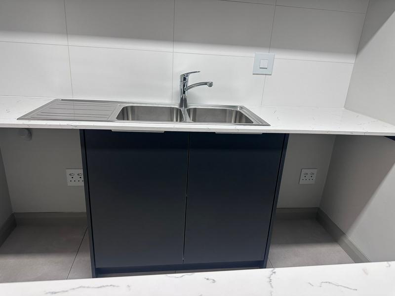 To Let 3 Bedroom Property for Rent in Midfield Estate Gauteng