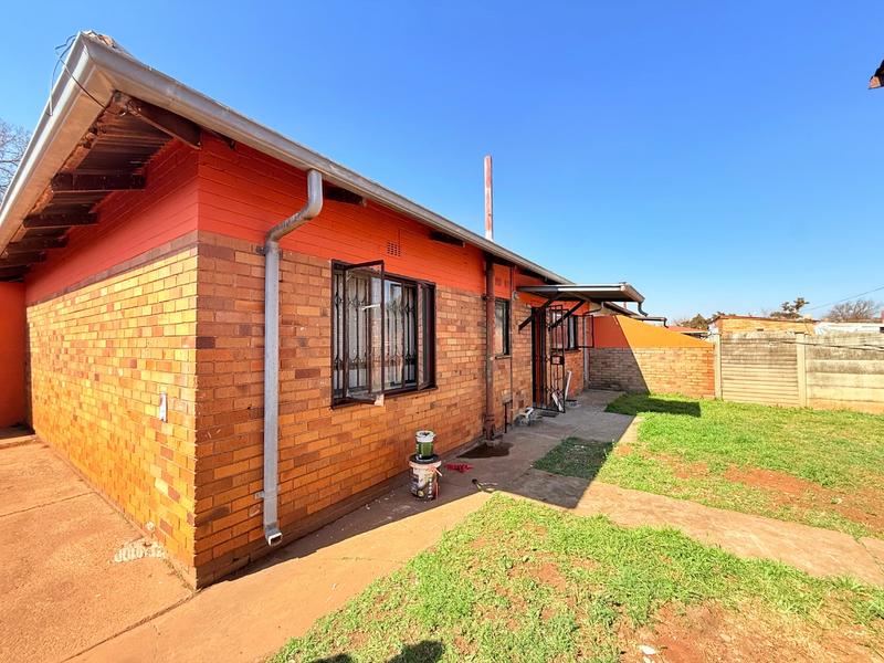 2 Bedroom Property for Sale in Vanderbijlpark Cw 6 Gauteng
