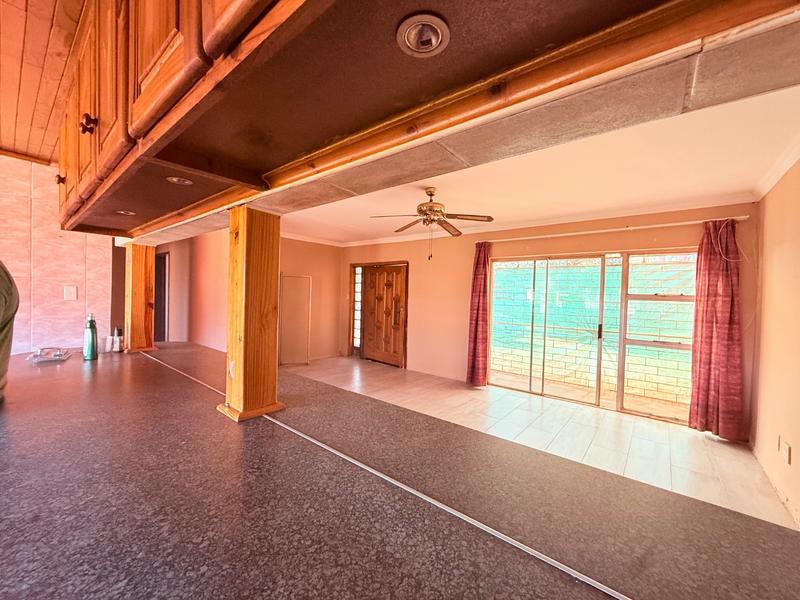 2 Bedroom Property for Sale in Vanderbijlpark Cw 6 Gauteng