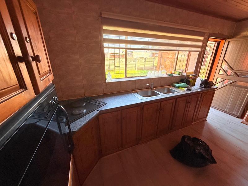 2 Bedroom Property for Sale in Vanderbijlpark Cw 6 Gauteng