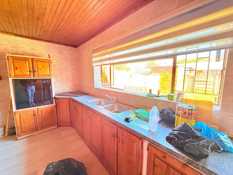 2 Bedroom Property for Sale in Vanderbijlpark Cw 6 Gauteng
