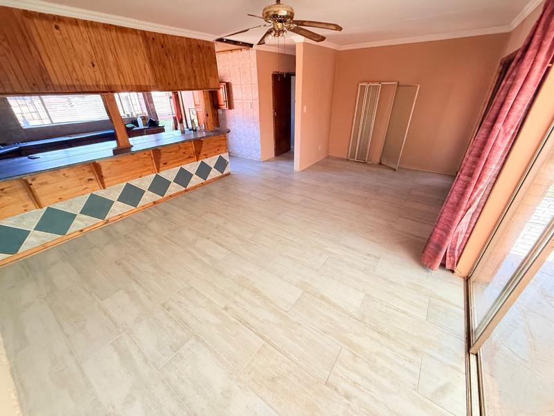 2 Bedroom Property for Sale in Vanderbijlpark Cw 6 Gauteng