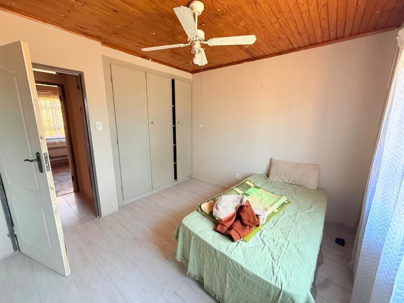 2 Bedroom Property for Sale in Vanderbijlpark Cw 6 Gauteng