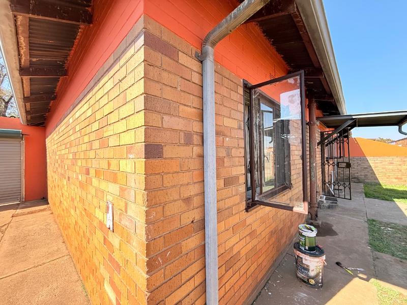 2 Bedroom Property for Sale in Vanderbijlpark Cw 6 Gauteng