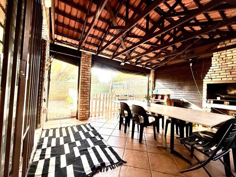 3 Bedroom Property for Sale in New Redruth Gauteng