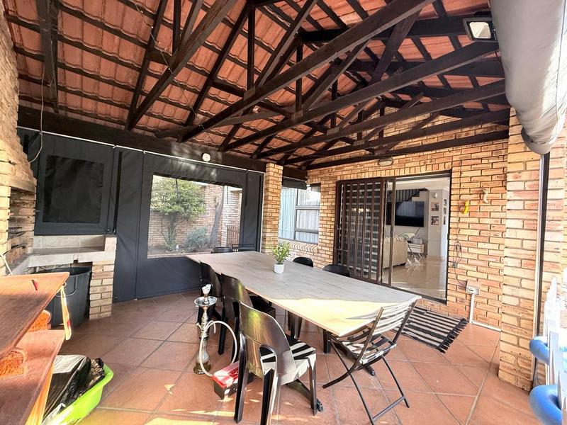 3 Bedroom Property for Sale in New Redruth Gauteng