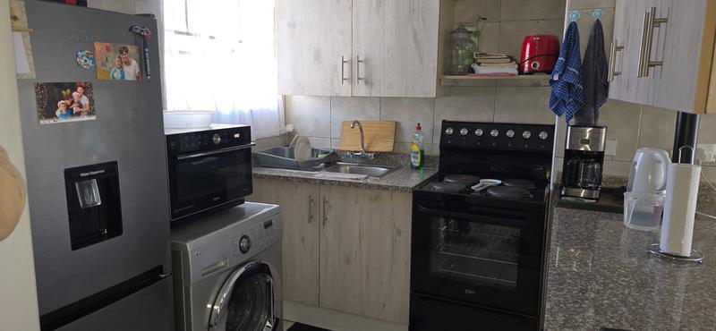 2 Bedroom Property for Sale in Verwoerdpark Gauteng