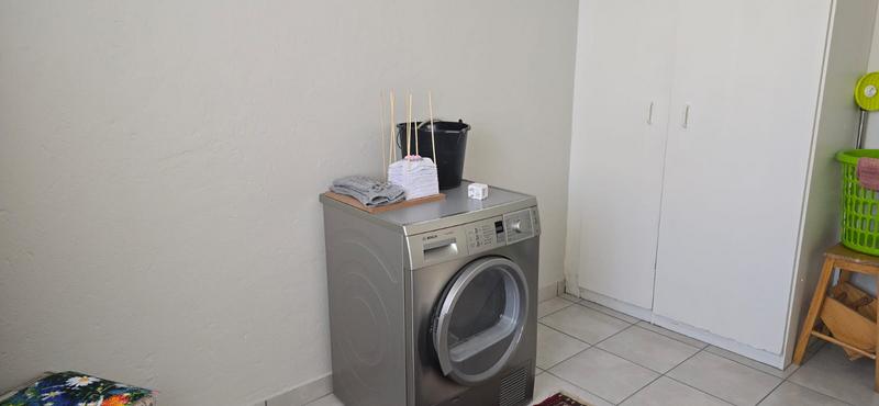 2 Bedroom Property for Sale in Verwoerdpark Gauteng