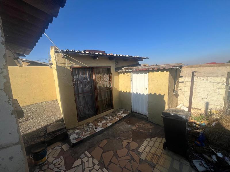2 Bedroom Property for Sale in Meadowlands Zone 3 Gauteng