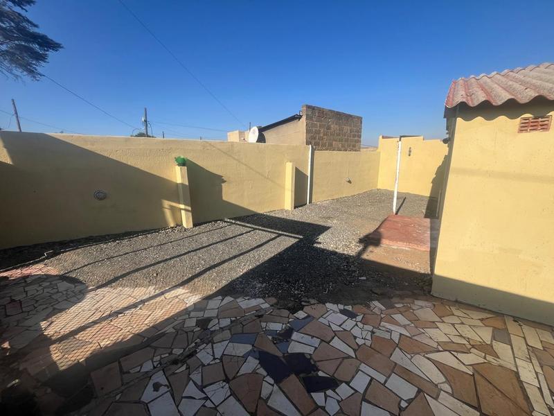 2 Bedroom Property for Sale in Meadowlands Zone 3 Gauteng