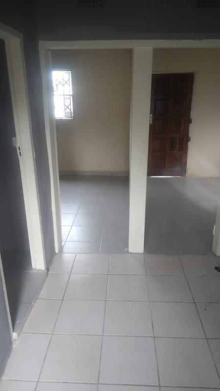 2 Bedroom Property for Sale in Naledi Gauteng