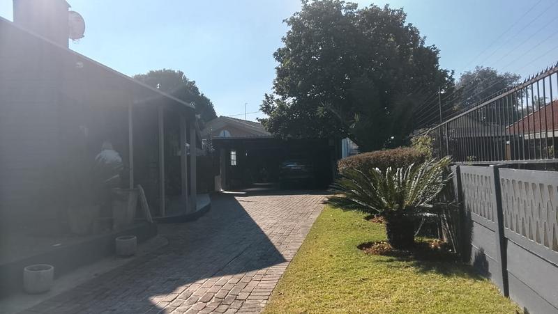 4 Bedroom Property for Sale in Greenhills Gauteng
