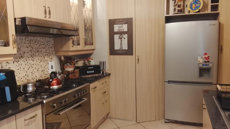 4 Bedroom Property for Sale in Greenhills Gauteng