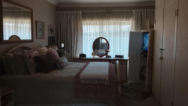 4 Bedroom Property for Sale in Greenhills Gauteng